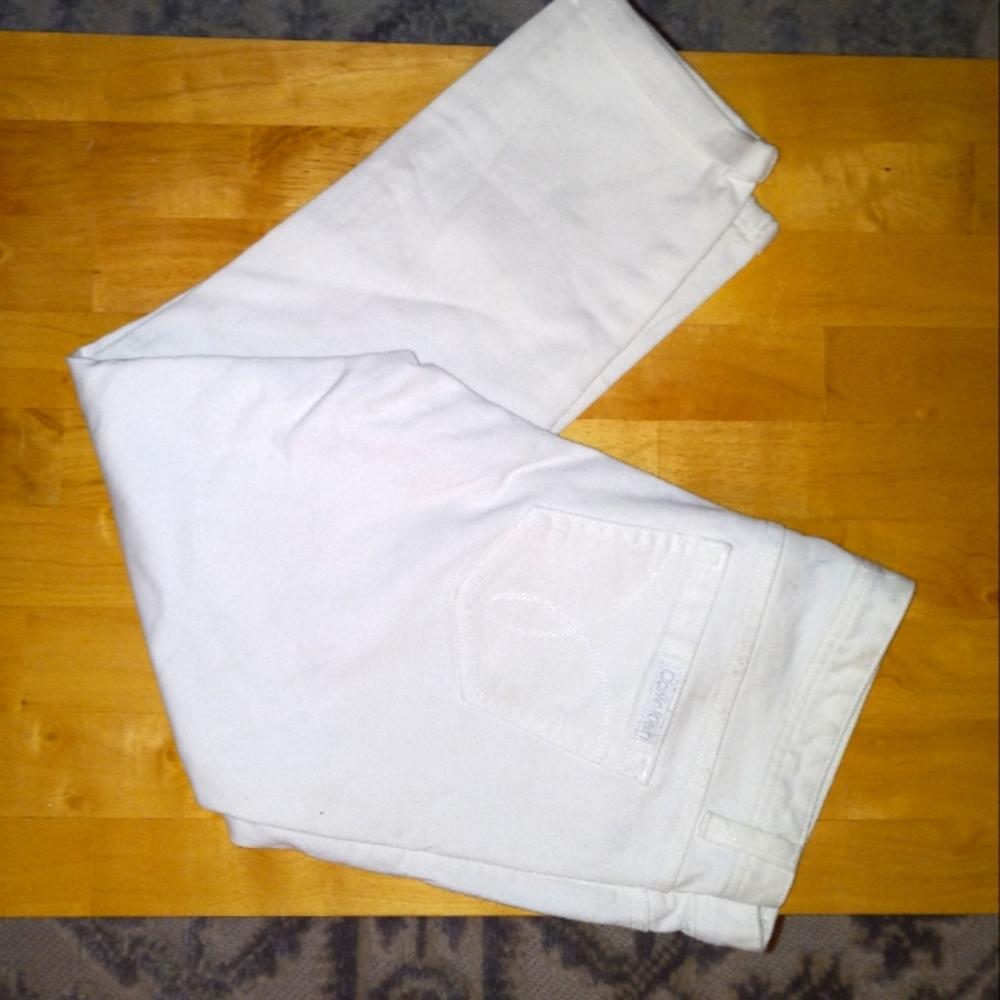 White Calvin Klien Capri sz 10